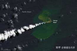 南太平洋海底火山噴出一座面積 2.4 萬平方米的小島，它是如何形成的？具有哪些特徵？