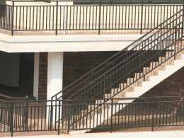 為什麼不能選擇太便宜樓梯扶手？看過這你就知道了！