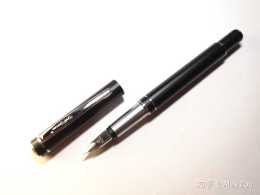 什麼材質筆桿的鋼筆更好？